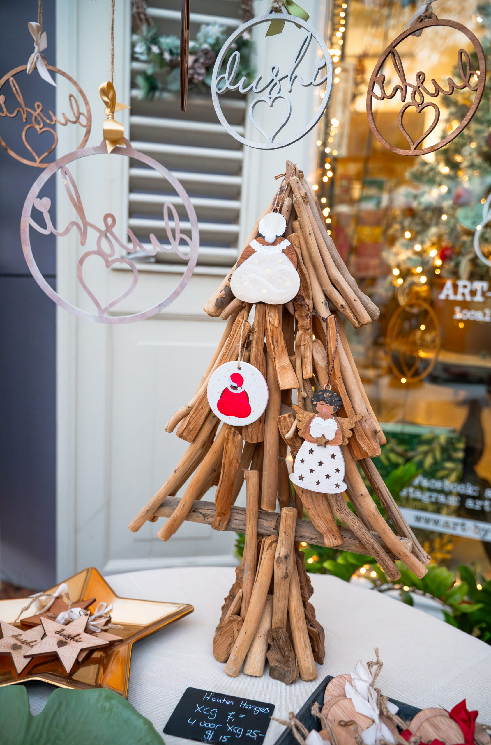 CHRISTMAS MARKET 10